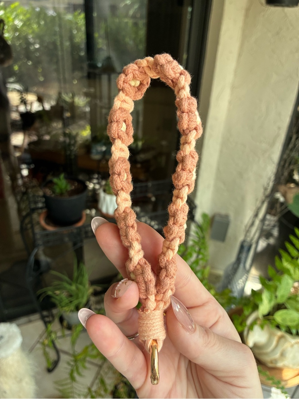Peach Floral Macrame Key & Card Holder with Gold Ring Handmade - Picture 3 of 4